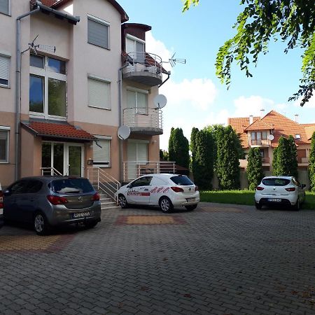 Katalin Apartman Hajduszoboszlo Exterior photo