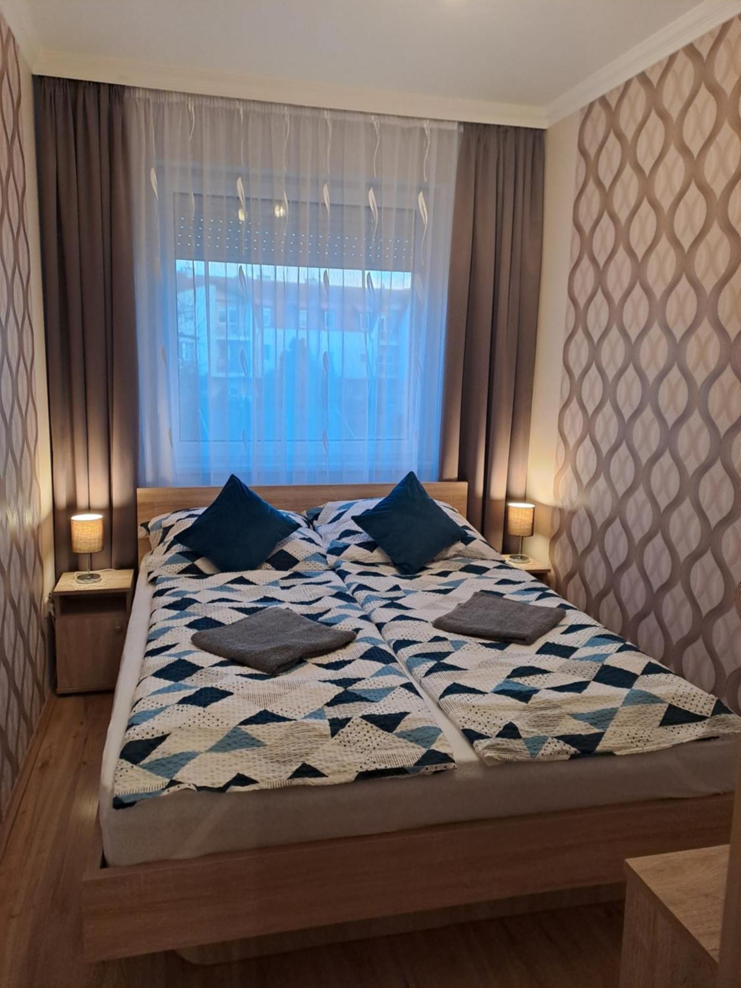 Katalin Apartman Hajduszoboszlo Exterior photo