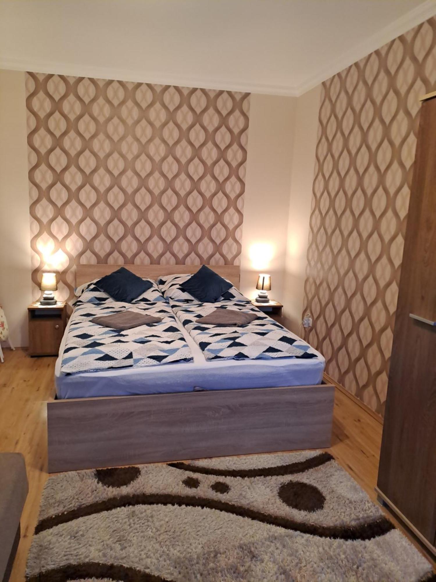 Katalin Apartman Hajduszoboszlo Exterior photo